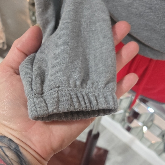 PINK Victoria's Secret Gray Hoodie Sweatshirt And Matching Shorts - Picture 7 of 9